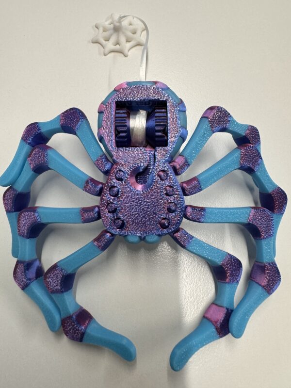 Magnetic Webbed Spider - Moving legs and retractable string for web - Image 3