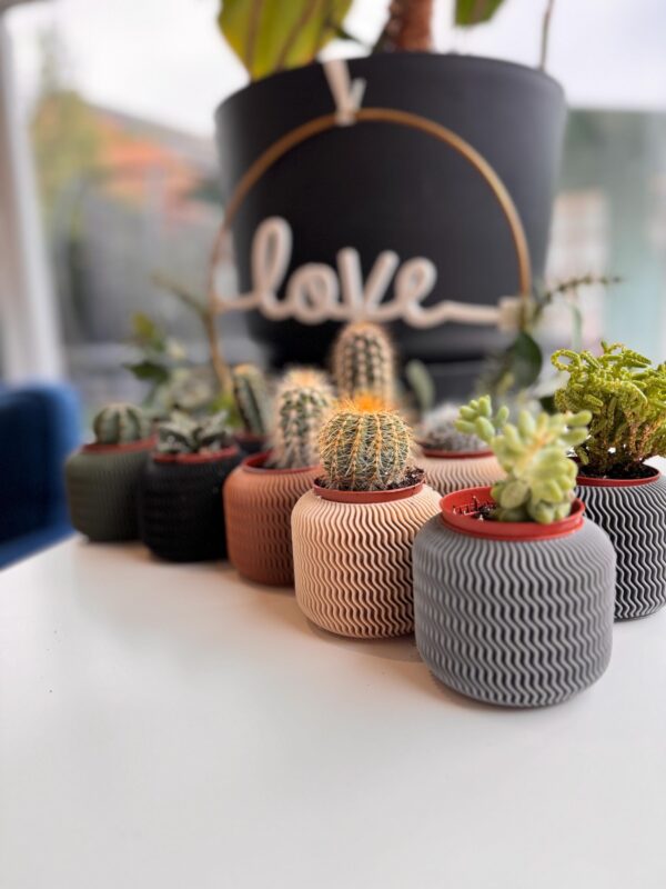 Malibu indoor unique, modern plant pot - Multiple sizes / colours available - amazing style pots - Image 2