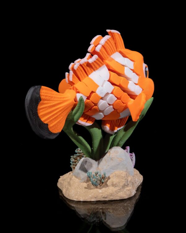 Flexi Nestor, The Clownfish Fidget Articulated Fish with Stand - Image 4